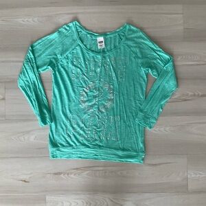 Long sleeved lightweight top